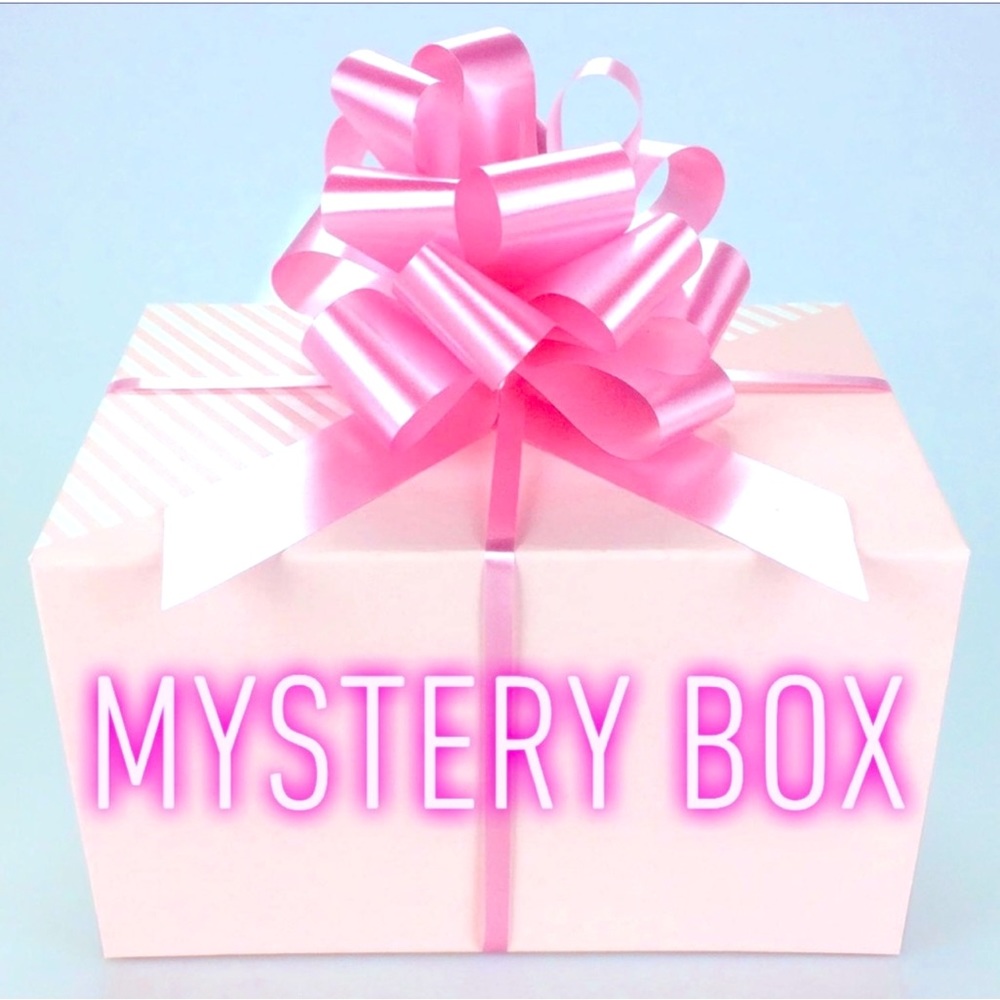 Mystery box 📦 #8 men’s size small